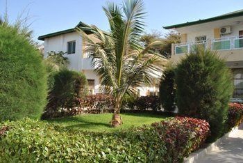 Paradise Suites Hotel Kololi Exteriör bild